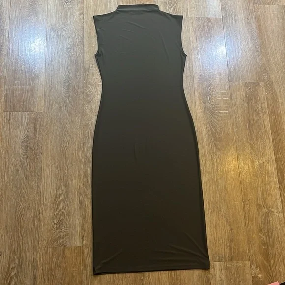 Aritzia Wilfred Botanist Dress in Dark Olive Green Size Large L Midi EUC - Picture 6 of 11